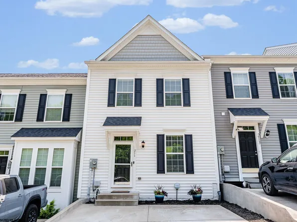 211 Falling Leaf Ln, Morgantown, WV 26501