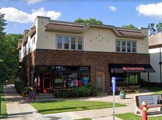 238 Cretin Ave S #1, Saint Paul, MN 55105