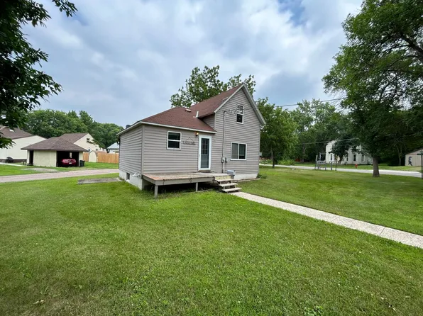 264 E Park St, Granite Falls, MN 56241