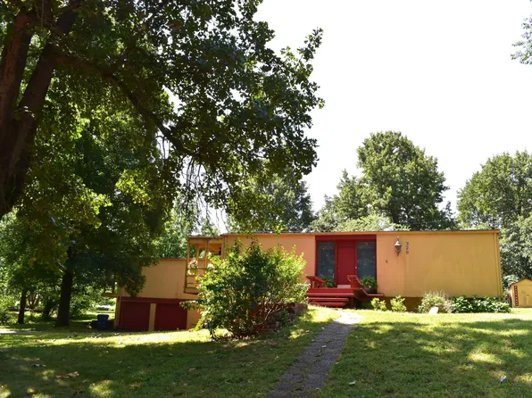 329 S Cedarbrook Street, Monett, MO 65708