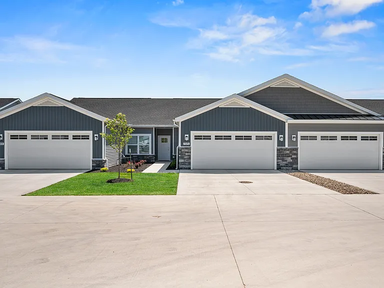 The Villas at Wyles Farm — Photo 40
