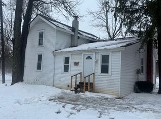 6650 Taylor Rd, Hamburg, NY 14075