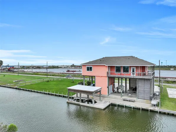 7119 Beau Rue St, Hitchcock, TX 77563