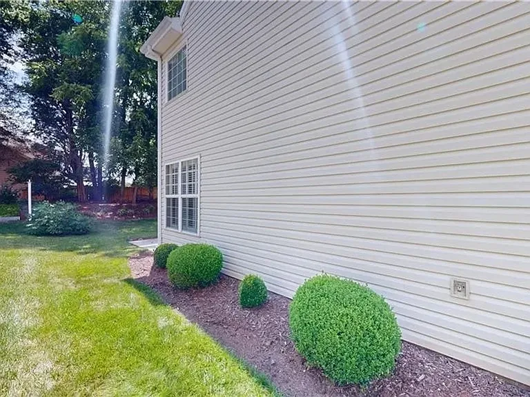 3048 Sycamore Point Trl — Photo 39