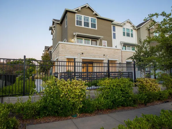 409 Semillon Lane, Santa Rosa, CA 95403