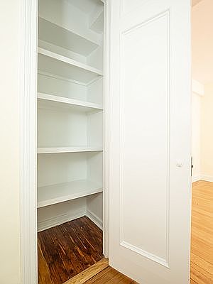5th image of 305 Lexington Ave APT 5C