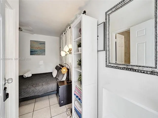 712 SW 7th Ter — Photo 4