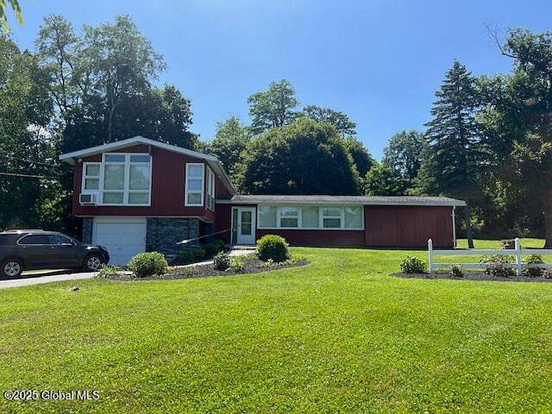 5th image of 76 Putnam Road