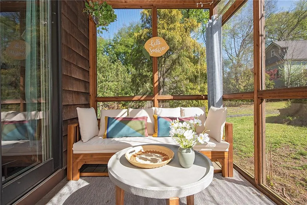 1 bed, 1.0 bath, 185 sqft, $1,700 — Photo 3