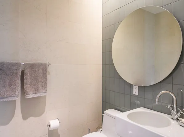 300 East 55th Street image 17 of 20