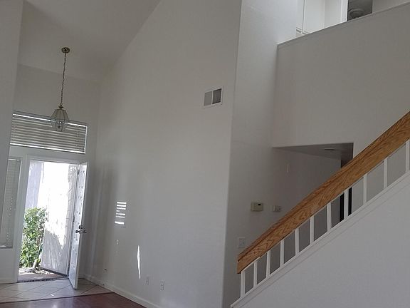 5th image of 1371 Windsor Pl