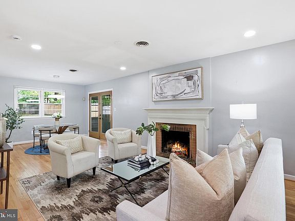 5th image of 13218 Lenfant Dr