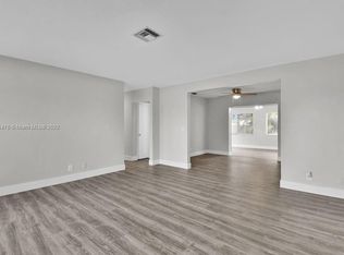 700 Foresteria Dr, Lake Park, FL 33403