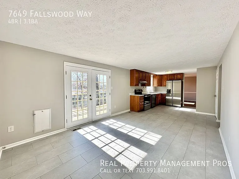 7649 Fallswood Way — Photo 10