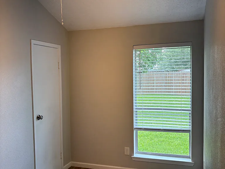 2540 Knoxville Dr — Photo 16