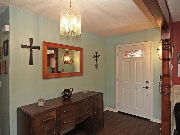 2nd image of 1905 Montclair Dr