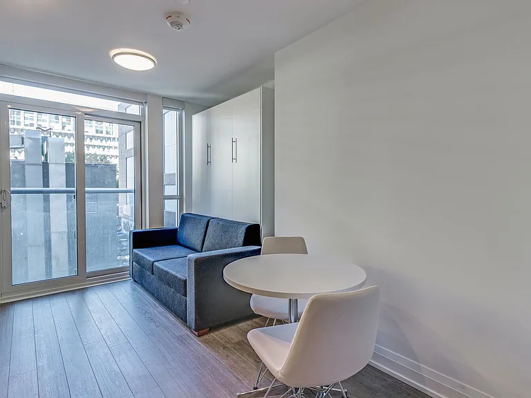 77 Mutual St — Photo 11