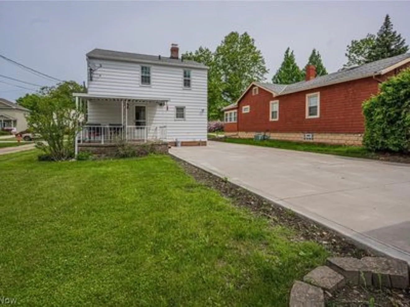 3 bed, 1128 sqft, $2,100 — Photo 4