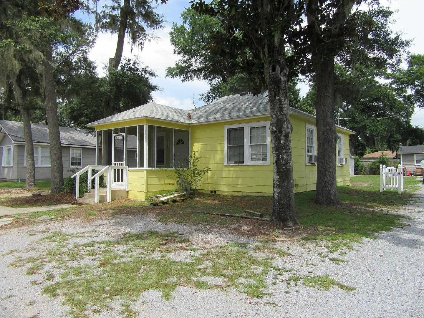 2 bed, 1.0 bath, 900 sqft, $1,295 — Photo 2