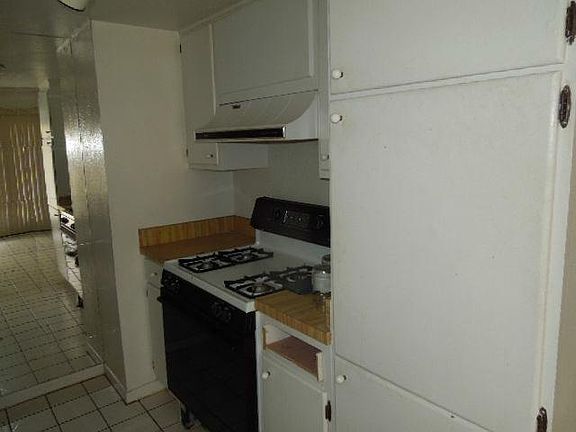 4th image of 15923 Coolwood Dr #2060