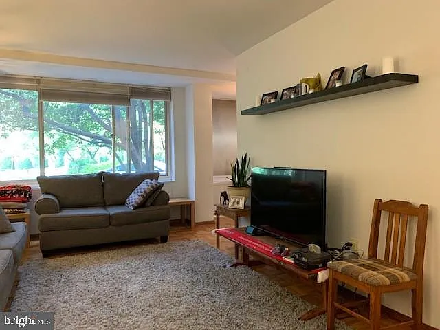 4000 Tunlaw Rd NW #430 — Photo 4
