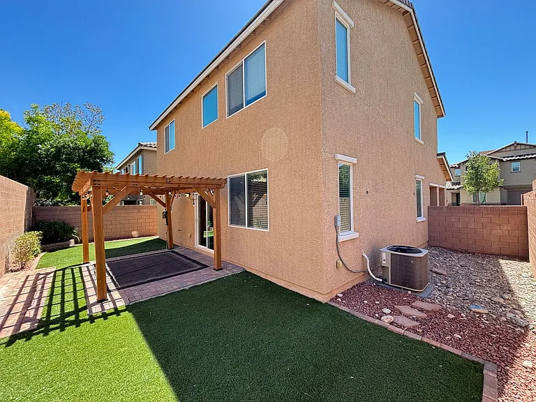 10612 Forum Peak Ln — Photo 45