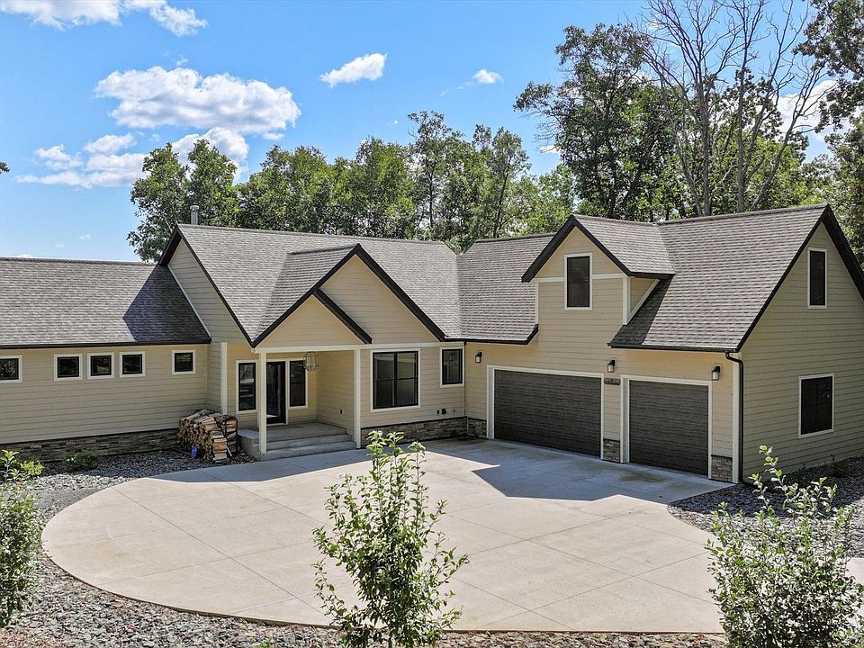 1st image of 4238 Thunder Lake Lodge Dr NE