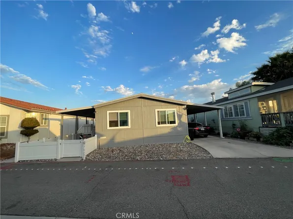 2 Palm Via, Anaheim, CA 92801