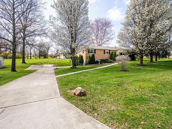 3rd image of 8443 Southland Dr