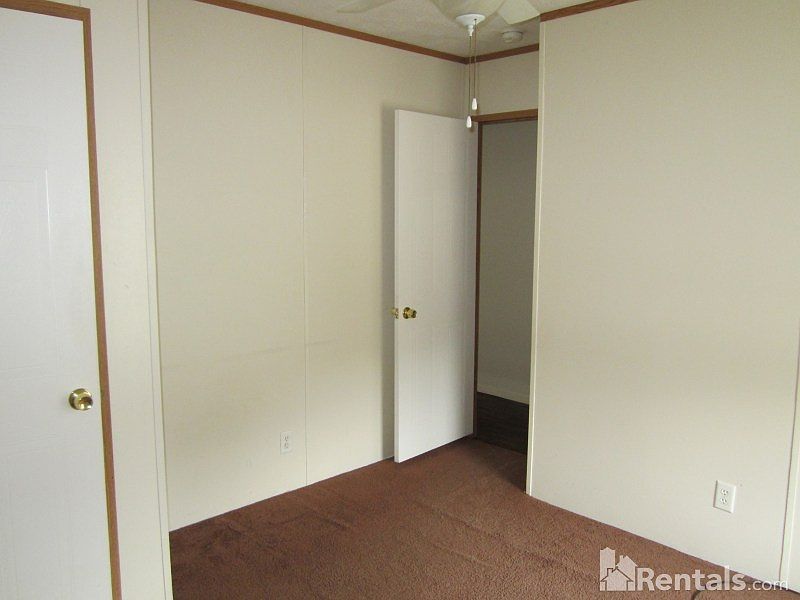 2nd image of 621 River Bay Dr