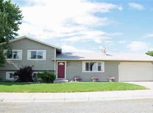 619 W 8th St, Laurel, MT 59044
