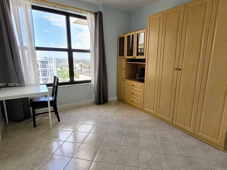 2500 Parkview Dr #2517 — Photo 32