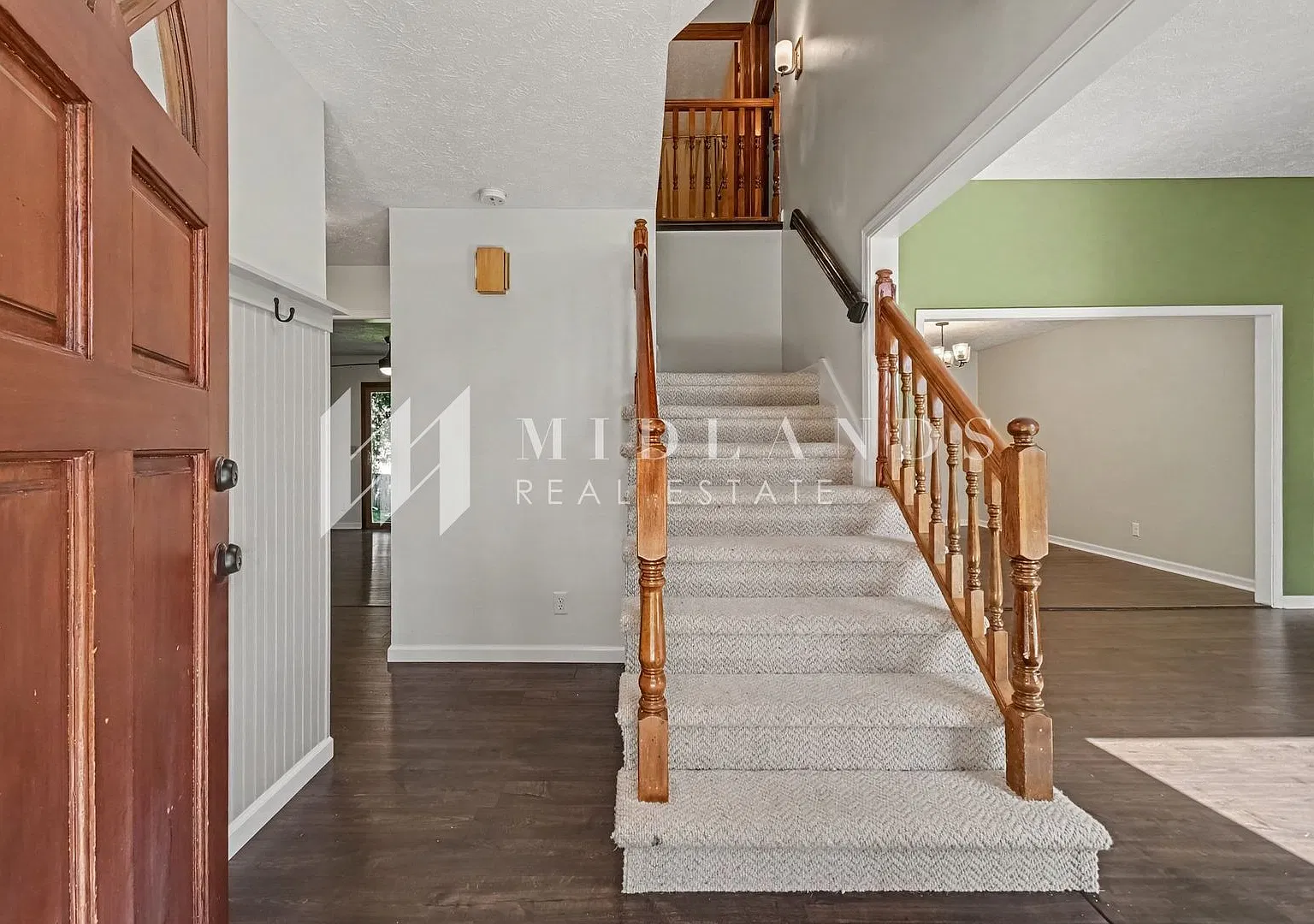 2-Story Home Two Springs — Photo 2