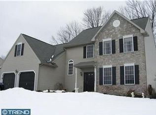 229 Berkshire Dr, Douglassville, PA