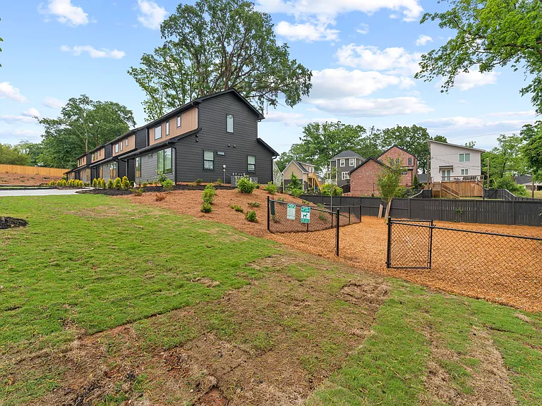 319 Wilkins St #C — Photo 31
