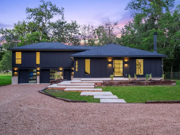 21015 Britt Oaks Dr, Alvin, TX 77511