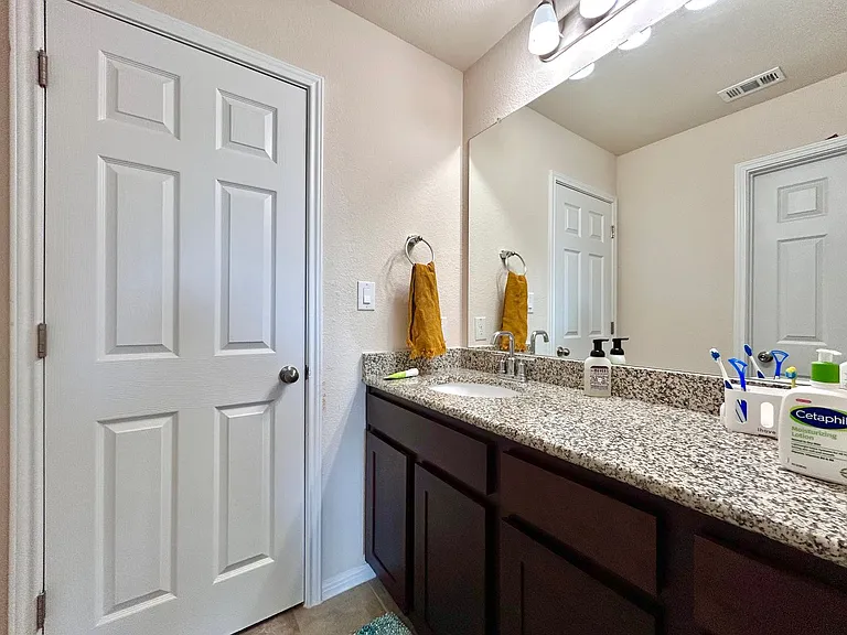 445 Arrowhead Vine St — Photo 35