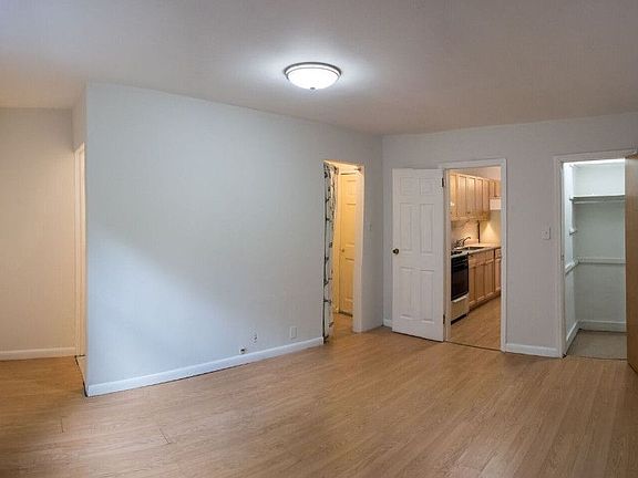 4th image of 131 Quincy St APT 1