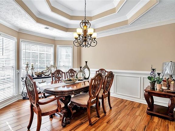 4th image of 1092 Boardwalk Pl