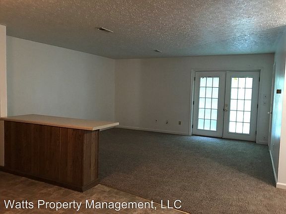 3rd image of 106 Daniel St APT A