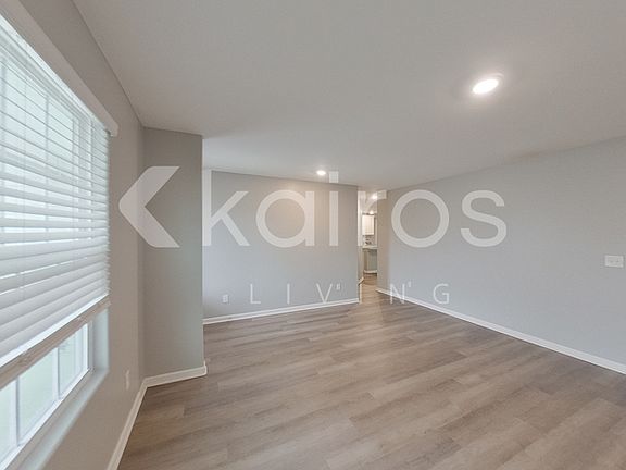 3rd image of 35 E Luminous Way