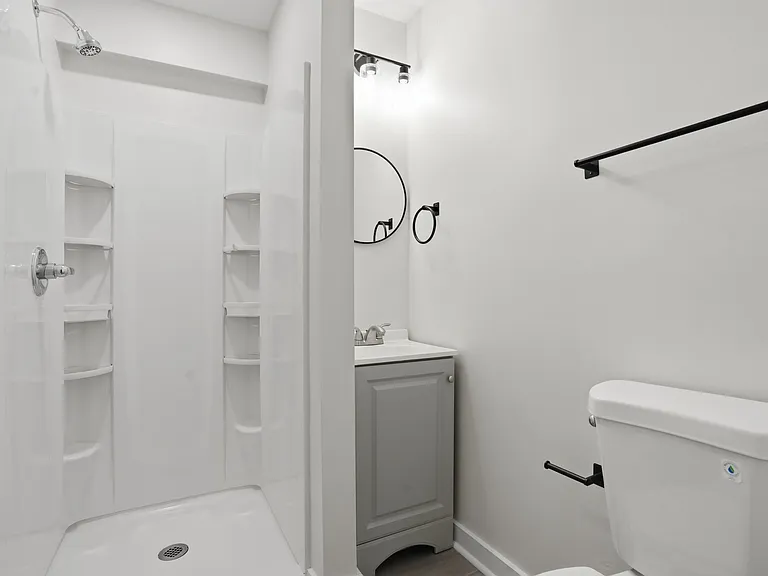 2139 W Cedar Ln SW — Photo 13