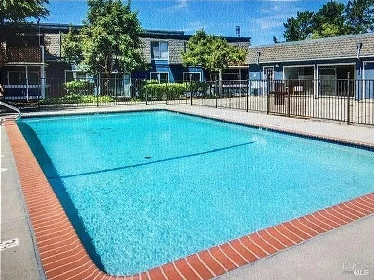 1457 N Camino Alto Dr #318 — Photo 17