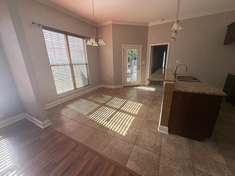 130 Markia Dr — Photo 7