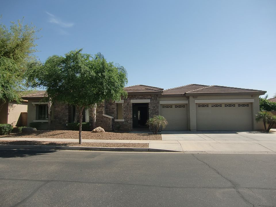 1st image of 841 W Macaw Dr