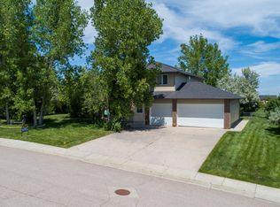 2409 Hillcrest Dr, Gillette, WY 82718