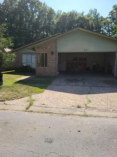 11 Seville Dr Photo 1