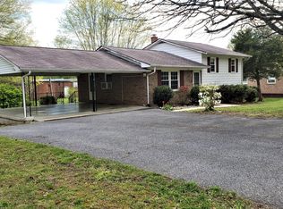 1331 Fitzlee St, Glasgow, VA 24555