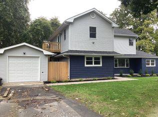 35 Dogwood Rd, Mastic Beach, NY 11951