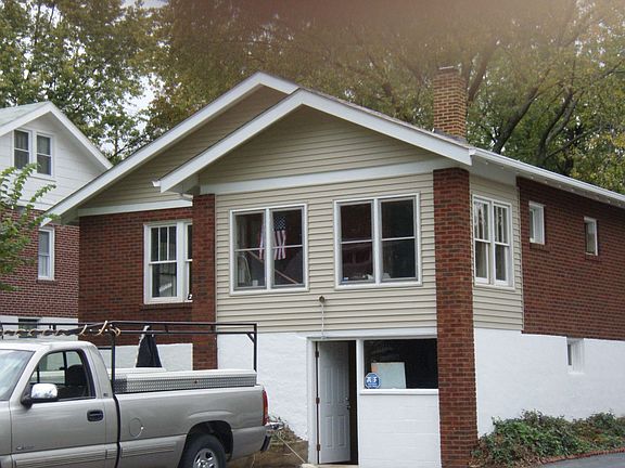 2nd image of 2439 Gothland Ave